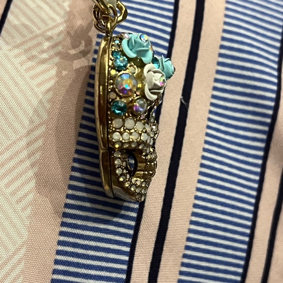 💗NIB BETSEY JOHNSON BLING SUGAR SKULL NECKLACE💗 - Picture 6 of 17